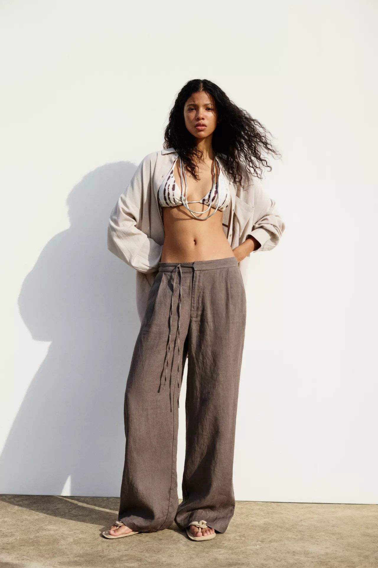 Hose aus 100 % Leinen | PULL and BEAR DE