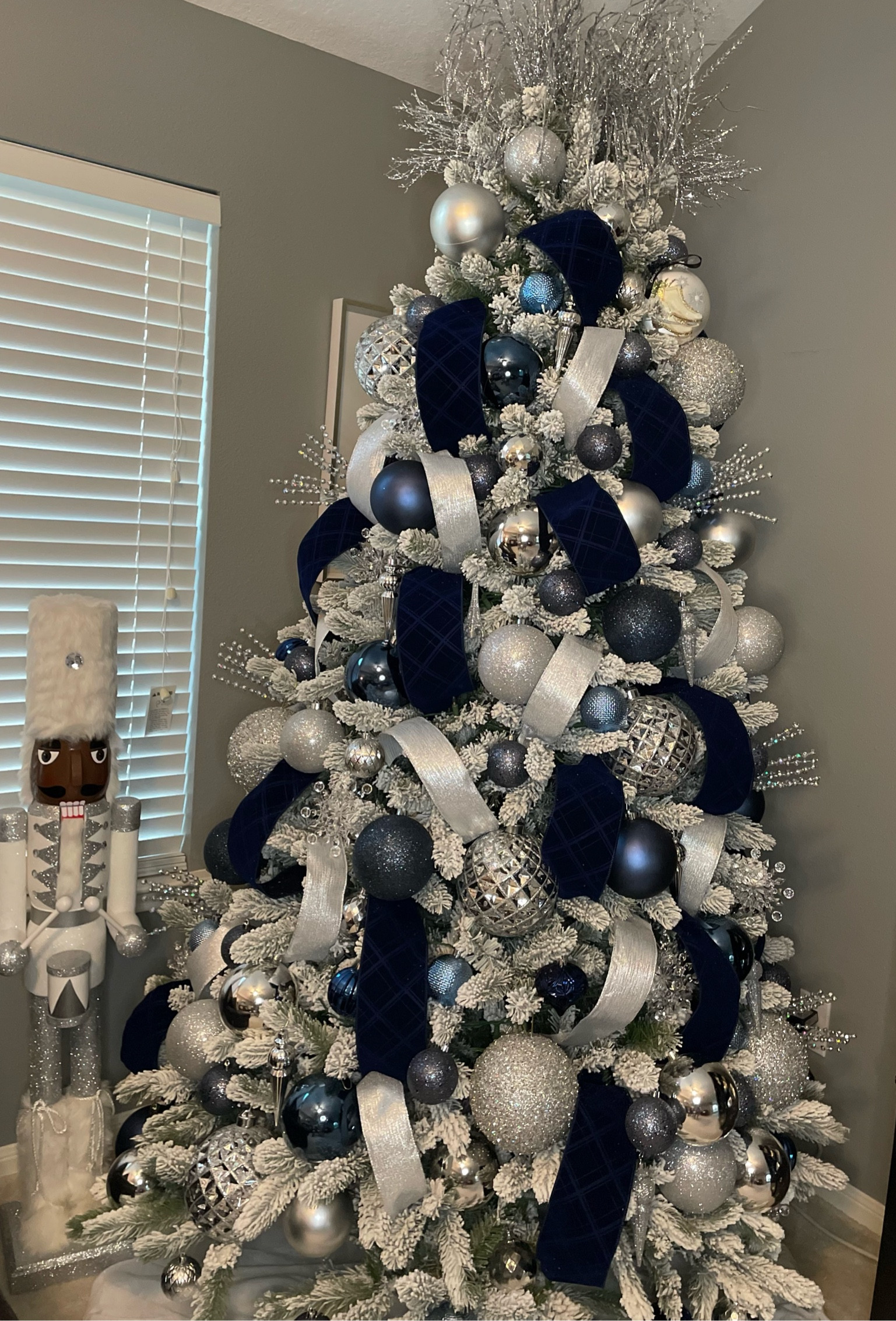 King of Christmas 7.5 ft Flocked King Tree