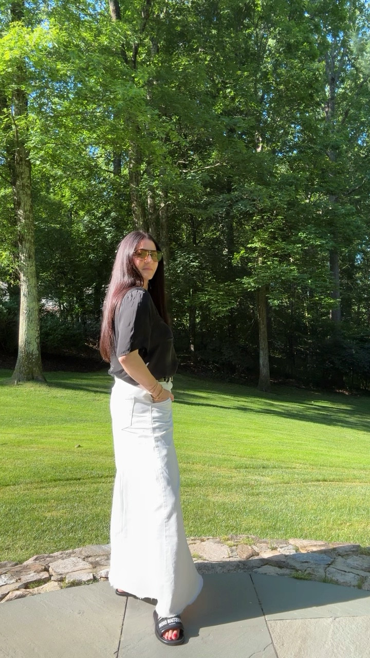 Maxi denim skirts 

#LTKSeasonal #LTKStyleTip #LTKTravel