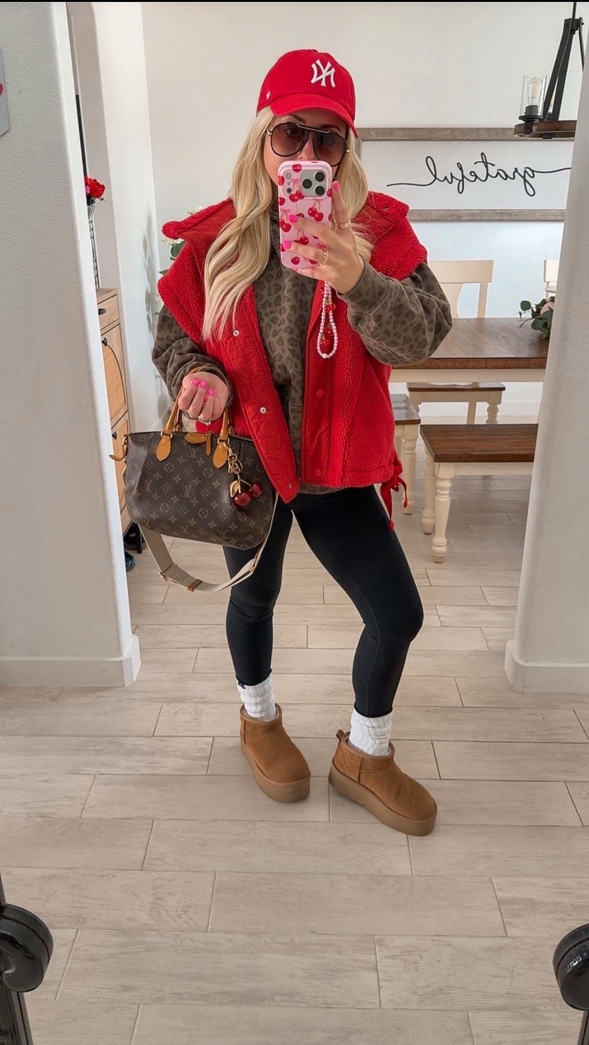 Winter ootd 
Leopard hoodie small
Fleece vest small
Platform Ugg boots tts

#LTKootd