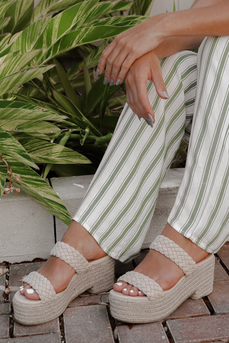 Everett Sandal in Cream | lauren nicole