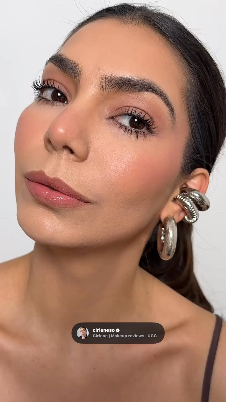 Minhas Top 10 maquiagens indispensáveis ✨✨
@clarinsusa @diorbeauty @diorbeautylovers @tower28beauty @armanibeauty @yslbeauty @makeupforever 
Link LTK 
#makeup #makeuptrend #top10