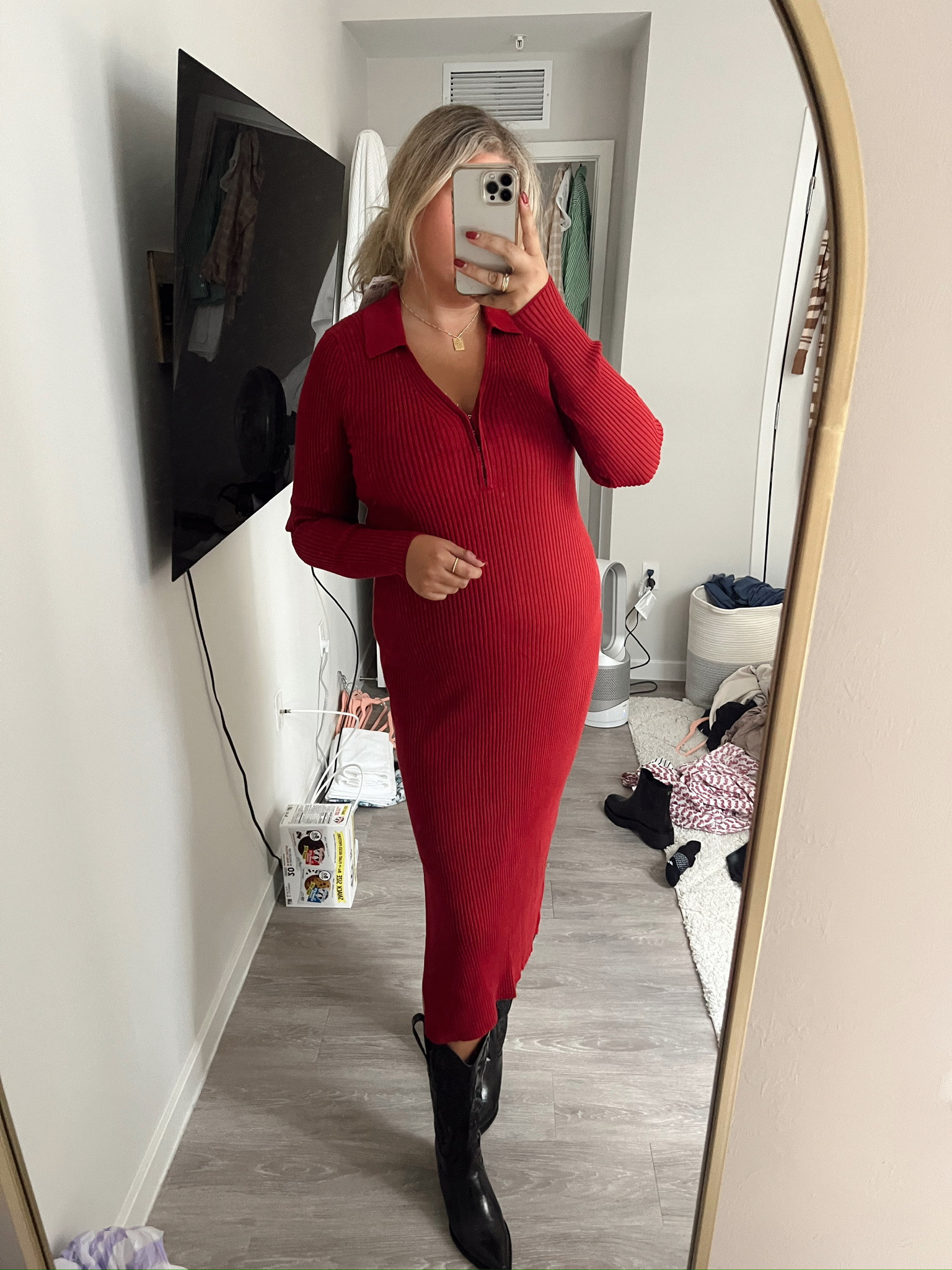 red ribbed maxi dress as a casual holiday outfit idea 

 #LTKHoliday #LTKSeasonal #LTKMidsize