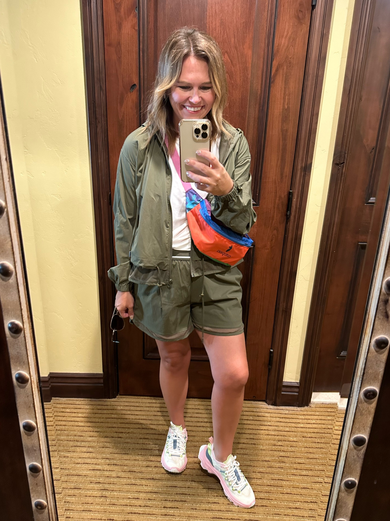 Jackson Hole Day Outfit



#LTKsalealert #LTKtravel #LTKxNSale