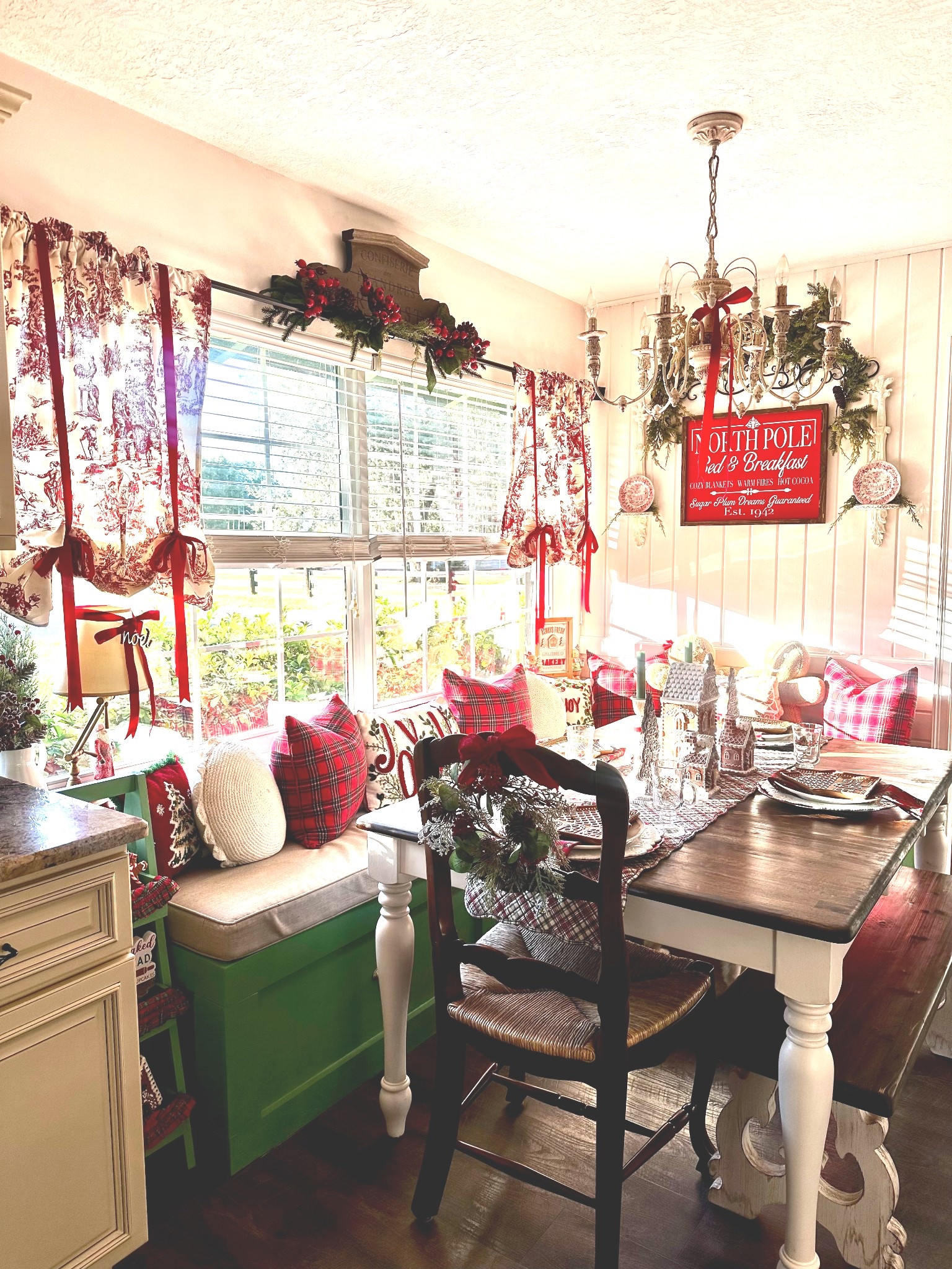 Shop my Christmas 2025 Breakfast nook! 

#LTKSeasonal #LTKHome #LTKHoliday