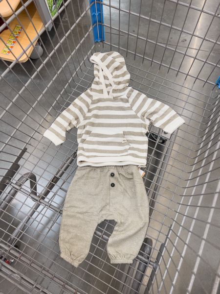 New fall baby clothes at Walmart!!



#LTKbaby #LTKkids #LTKbump