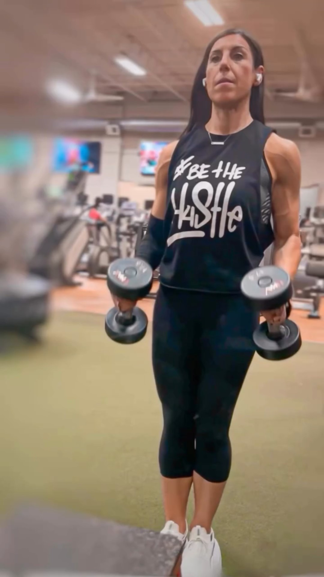 Hustle for that Muscle 💪🏼 

#mondaymotivation #hustleforthatmuscle #offseason #bikiniprep #fitover40

#LTKActive #LTKShoeCrush #LTKOver40