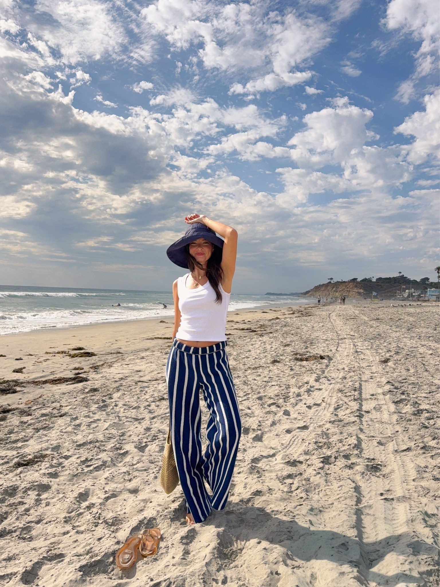 My Anthropologie code is live! Code CASSIES20 will save you 20% off orders of $100+ until Sunday 6/28!

I am 5’7” and wear a size small in the pants, but an XS would’ve been good too!