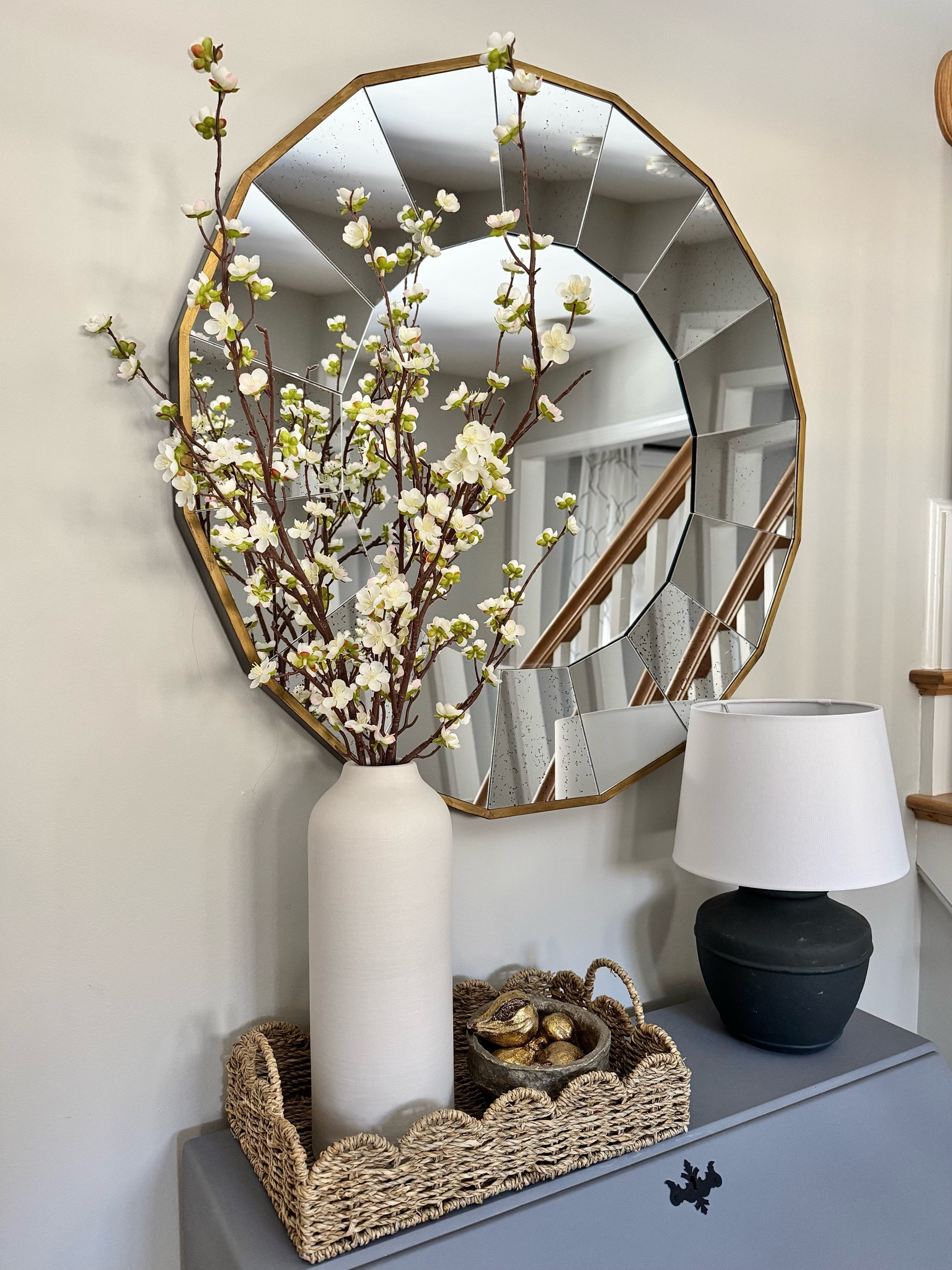 Spring stems for under $5 each!! These are perfect for this time of year.

Spring decor | vase | faux florals | affordable home decor | stems | 

#LTKHome #LTKSeasonal