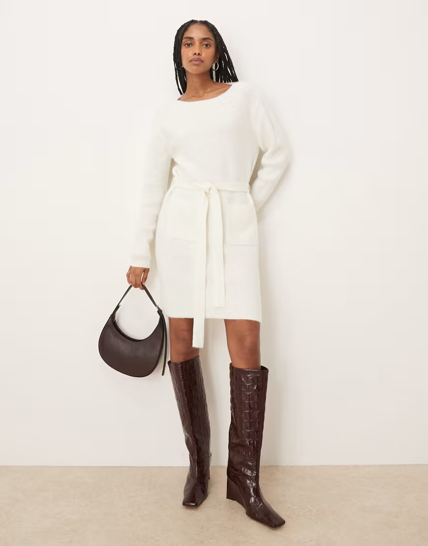 VILA – Kurzes Strickkleid in Weiß mit Taillengürtel | ASOS (Global)