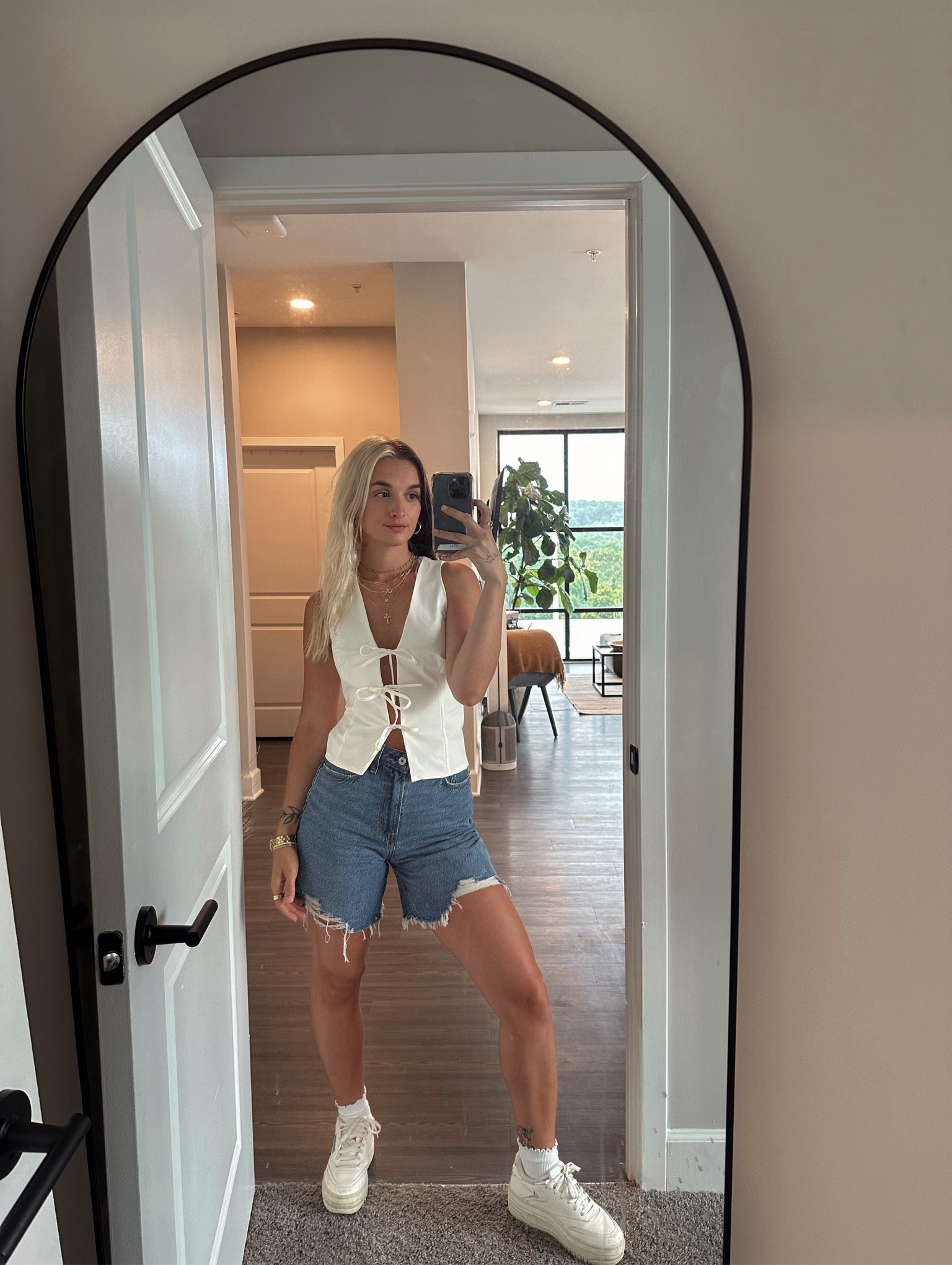 Wearing XS in shirt & 000 curve in shorts!

#LTKSeasonal #LTKFindsUnder100 #LTKSummerSales