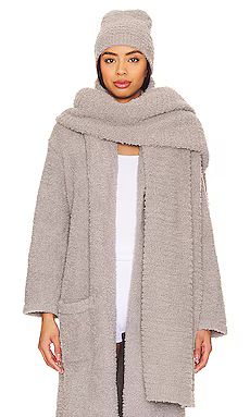 CozyChic Boucle Blanket Scarf
                    
                    Barefoot Dreams | Revolve Clothing (Global)