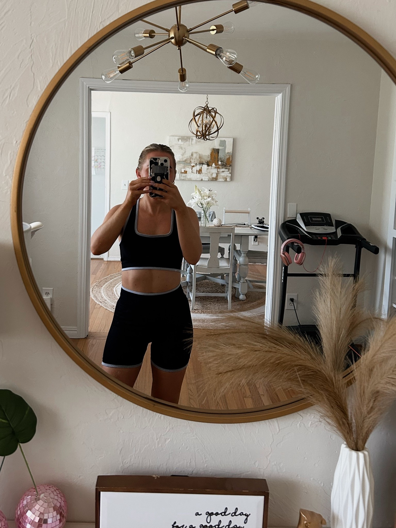 Workout set 

#LTKActive #LTKShoeCrush #LTKSeasonal