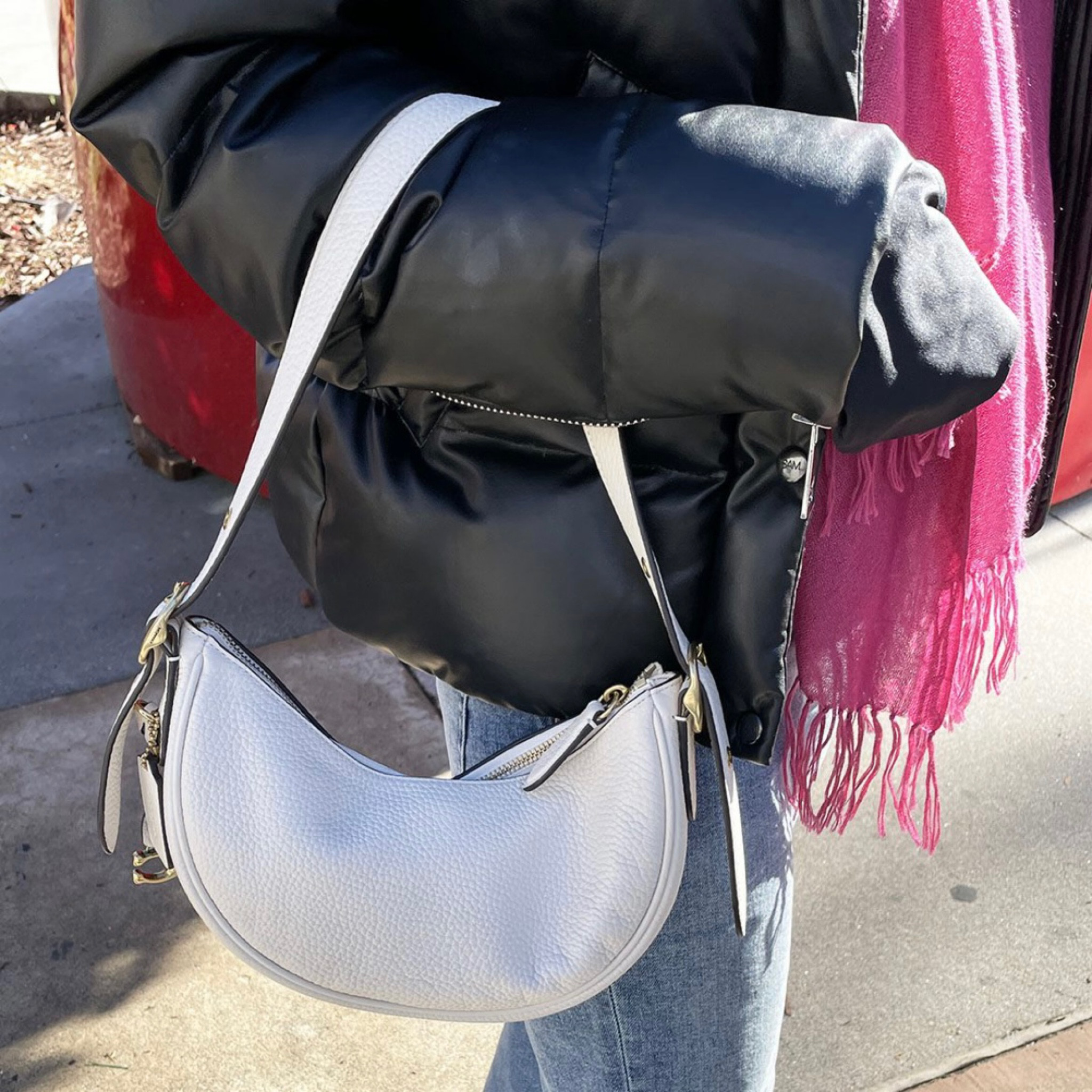 Loving moon shaped handbags right now 🌜they’re also a huge trend in 2023 ❤️

#LTKstyletip #LTKitbag