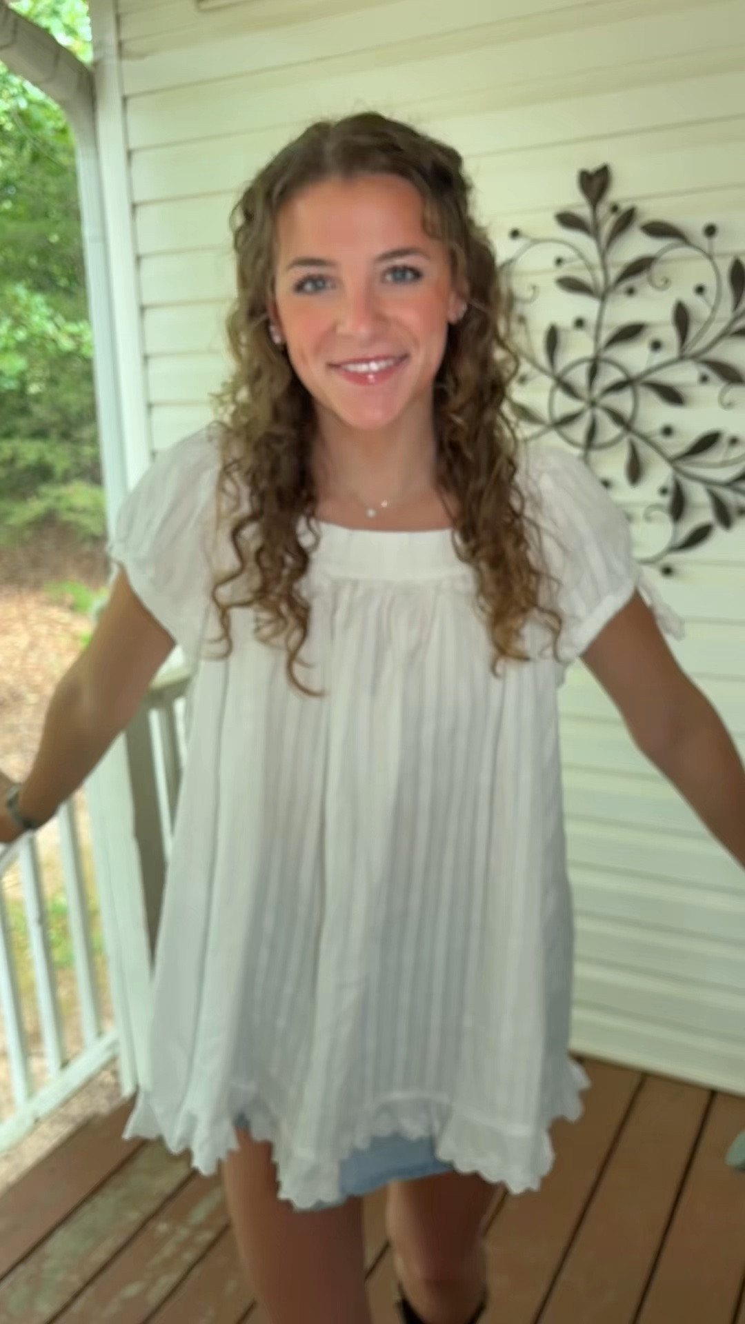 The cutest top!!

#LTKootd #LTKgrwm #LTKdayinmylife