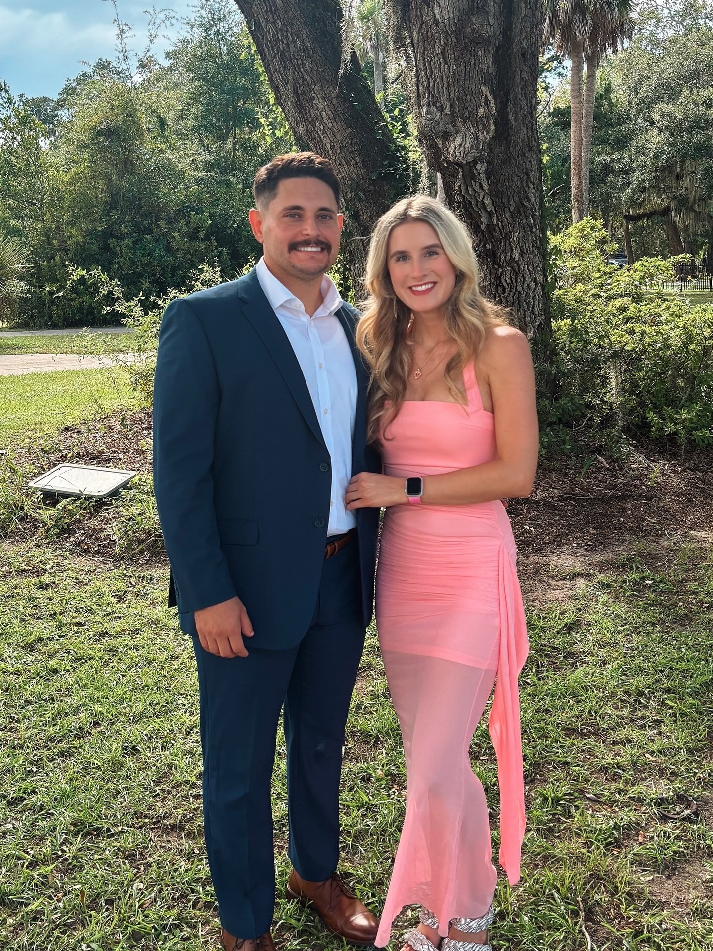 all dressed up for the Jones wedding 💒 🩷