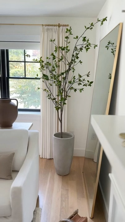 My favorite faux tree is on major sale!!

Home decor, neutral home, home design, spring decor

#LTKSaleAlert #LTKSeasonal #LTKHome