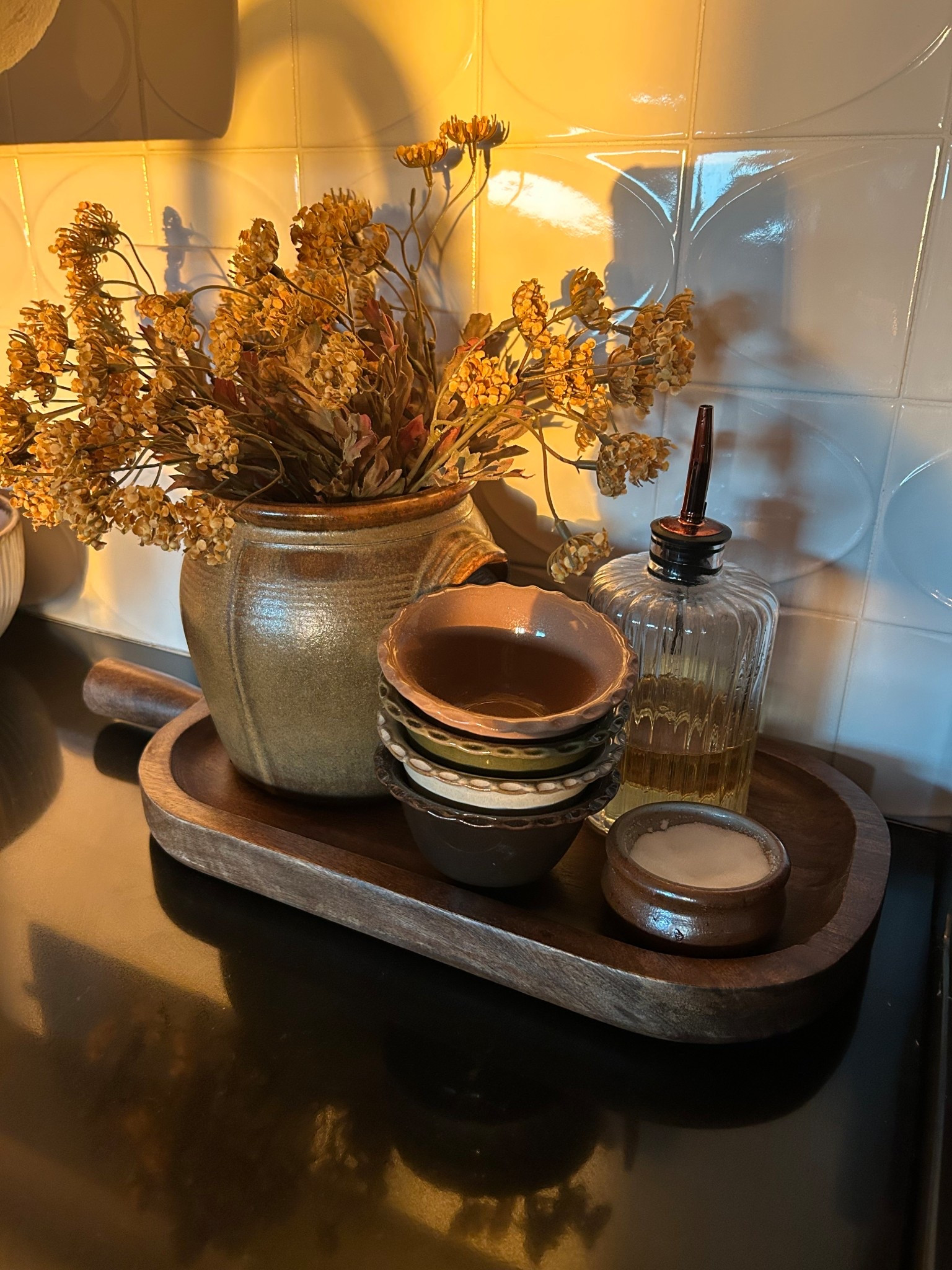 Simple counter styling 🤎

#LTKSeasonal #LTKHome #LTKStyleTip