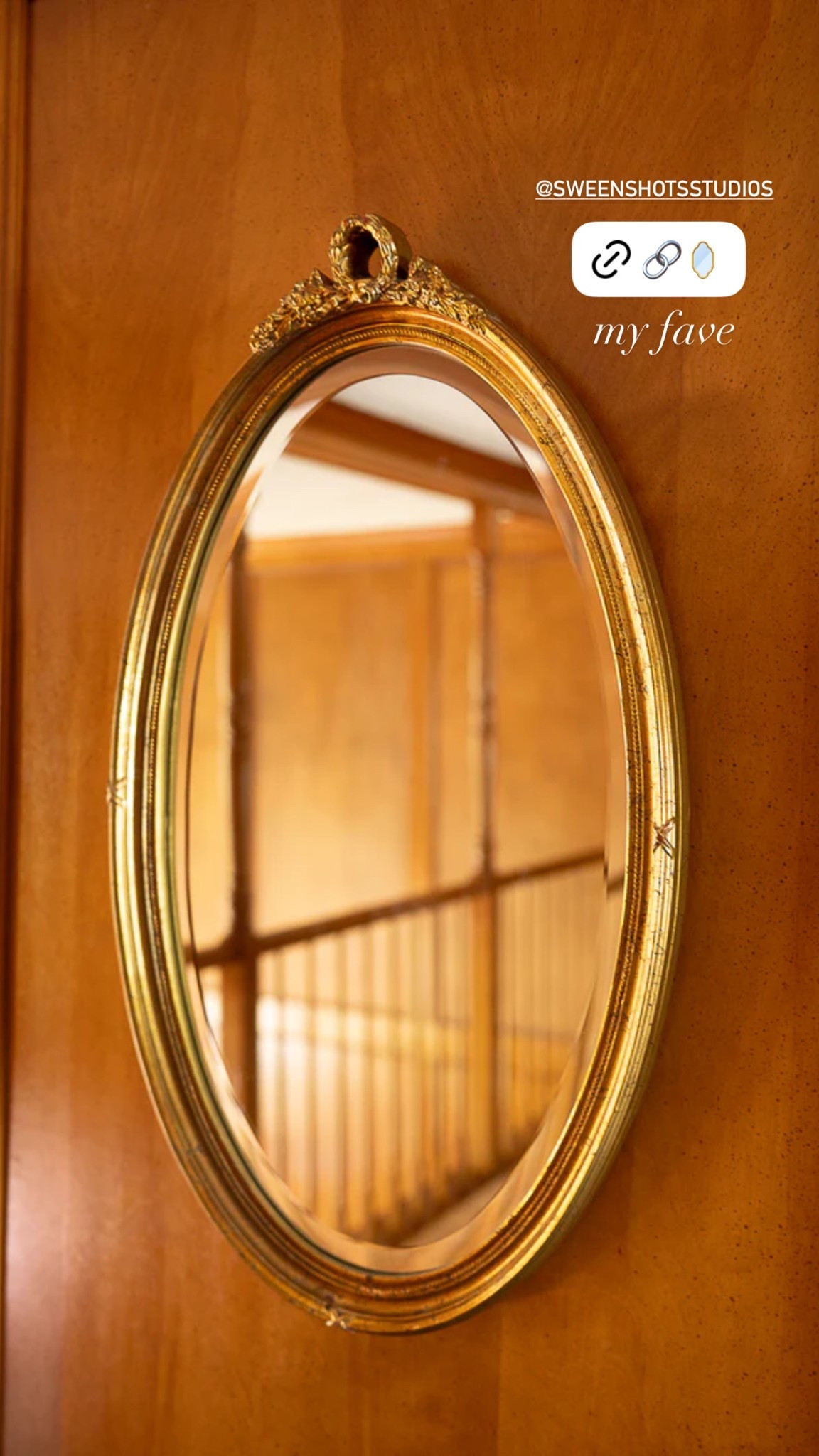 Vintage oval mirror 

#LTKHome