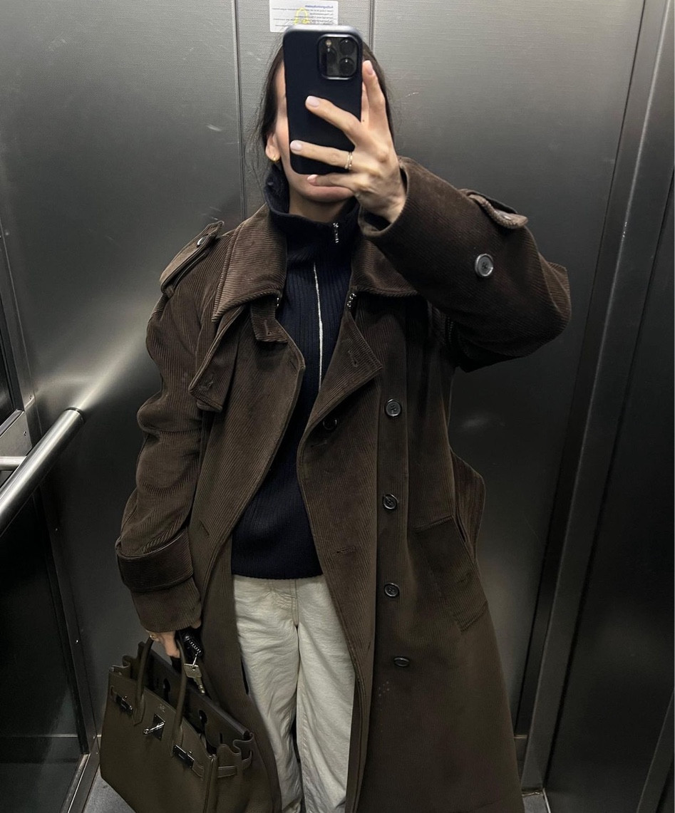 Elevator girl

#LTKCyberWeek #LTKeurope #LTKSeasonal