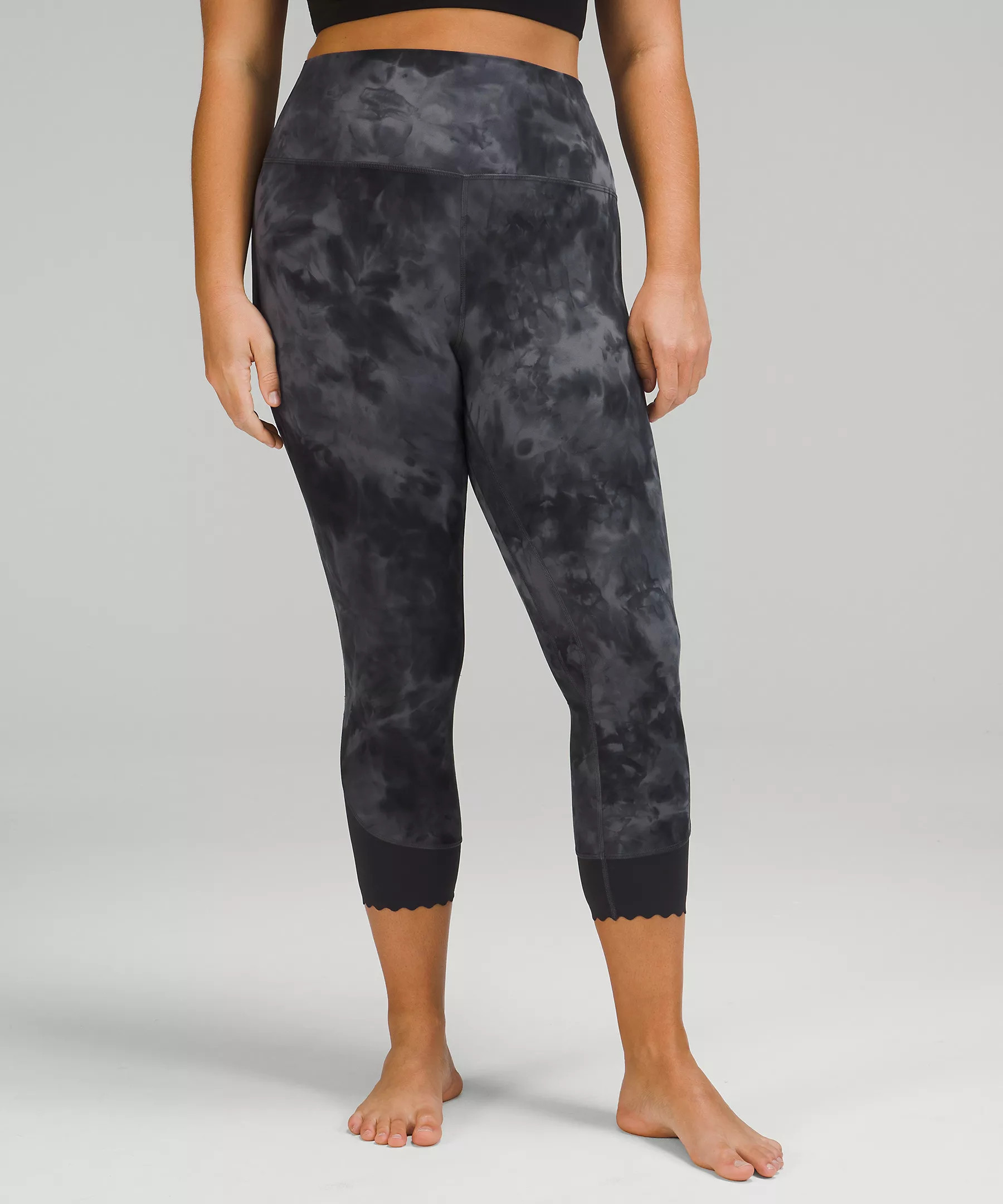 lululemon Align™ Scalloped Hem High-Rise Crop 23" | Women's Capris | lululemon | Lululemon (US)
