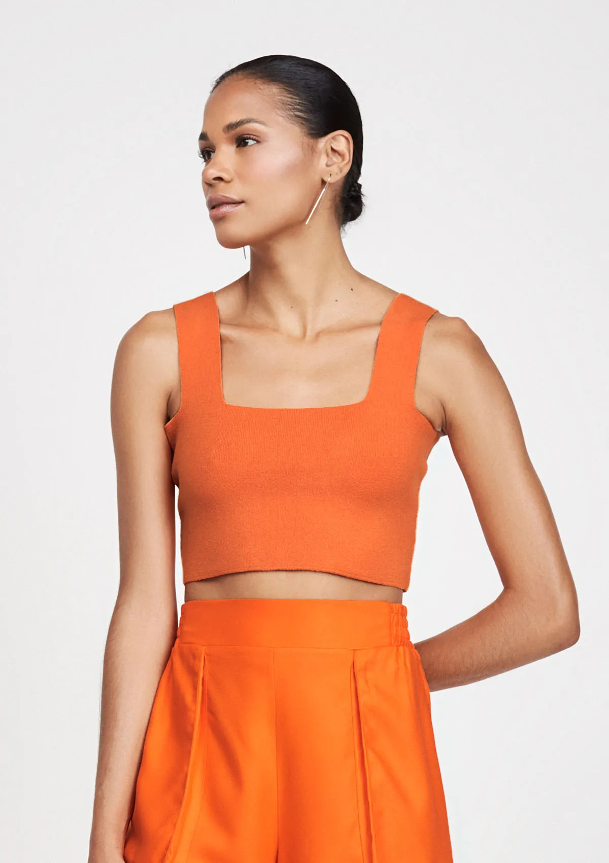 Top Cropped Ajustado Em Tricô Alças Largas - Laranja - DZARM | Moda Versátil, Cool e Atemporal... | DzarmHering (BR)