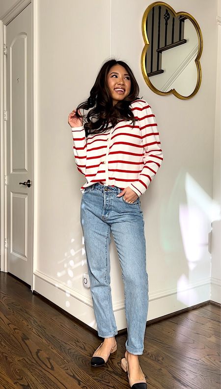 Valentine’s Day outfit

Teacher outfit, cardigan sweater, red and white, straight leg jeans, flats, girls night out, date night outfit, galentines 

#LTKfindsunder50 #LTKMostLoved #LTKSeasonal