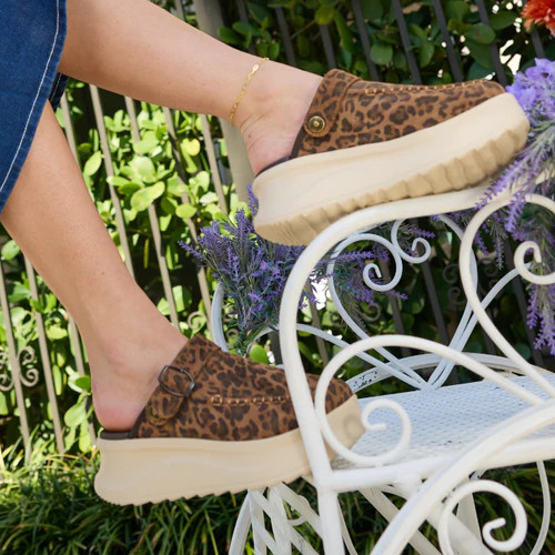 Delray Clog Suede | HEYDUDE