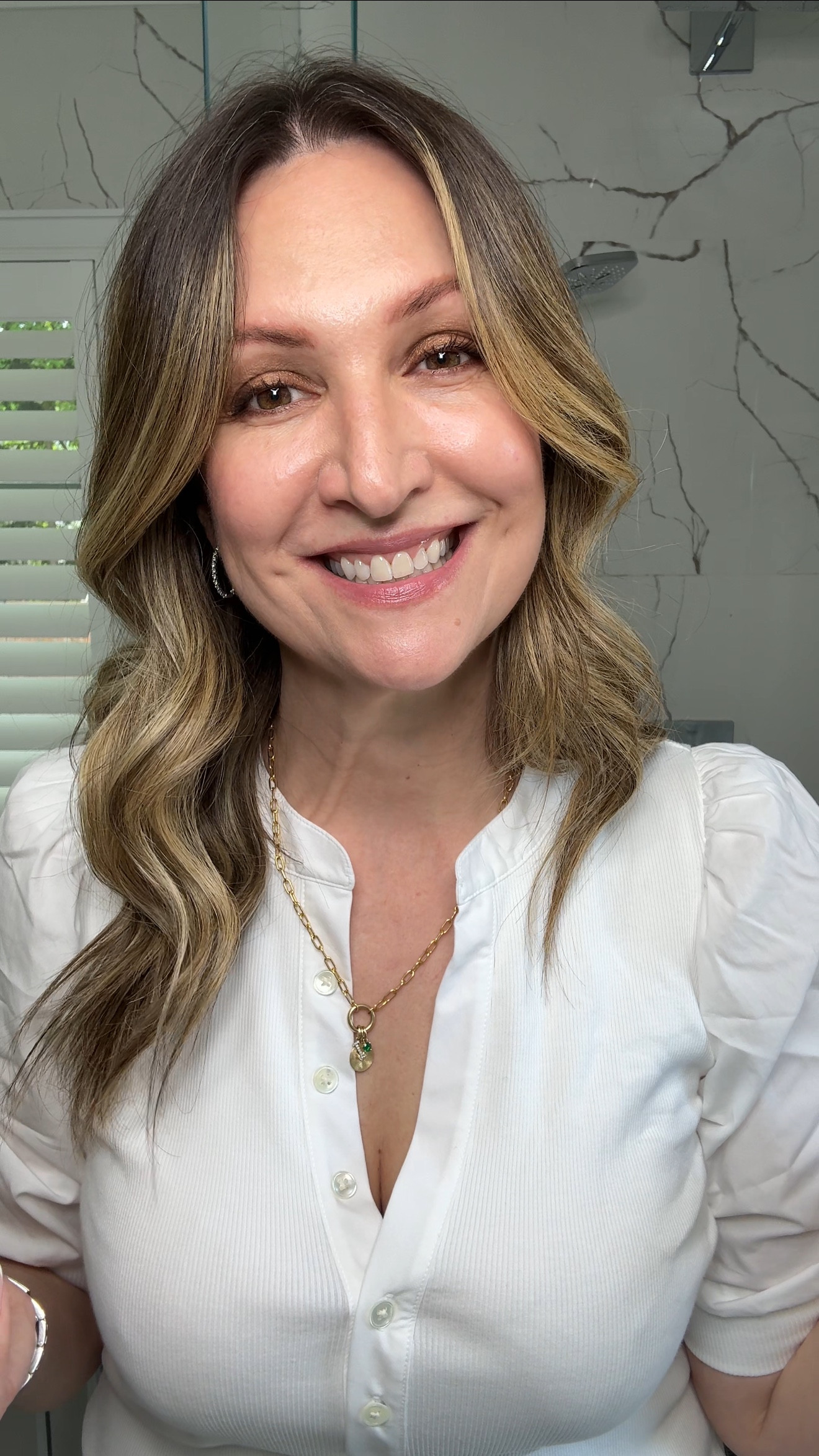 Trying the @yslbeauty balms and lipsticks. The hydration on the balms is next level. I found my travel lippies. 💋💄

#lipstickswatches #lipstickoftheday #yslbeauty #over40makeup #over50makeup