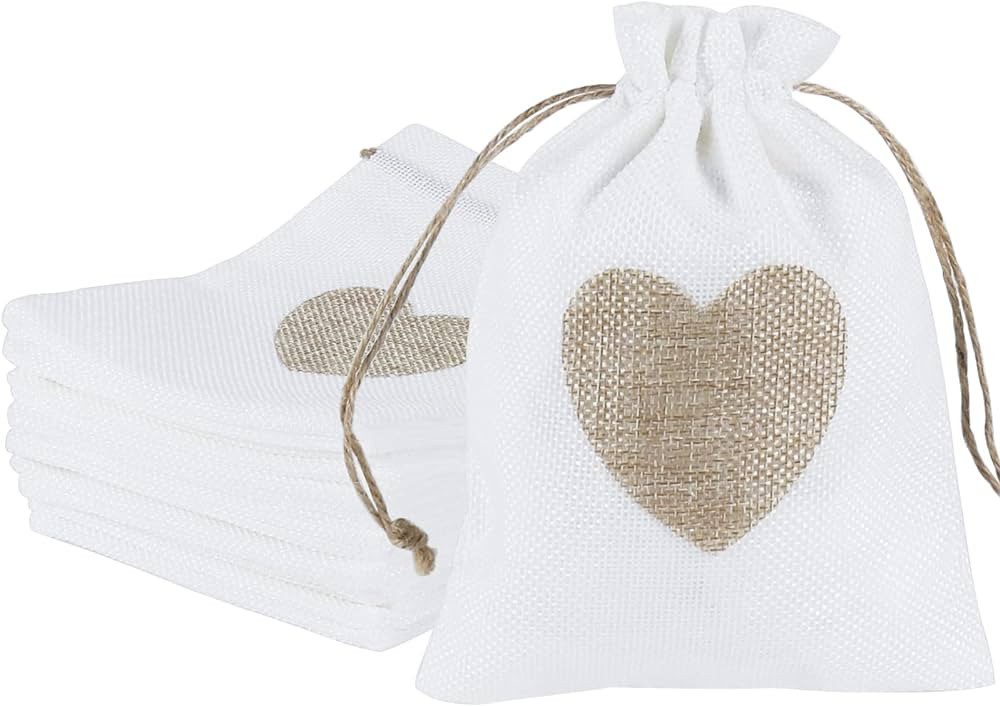 20 Pieces Burlap Bags, 5x7 Inch Drawstring Gift Bags with Heart Hessian Jute Jewelry Candy Pouche... | Amazon (US)
