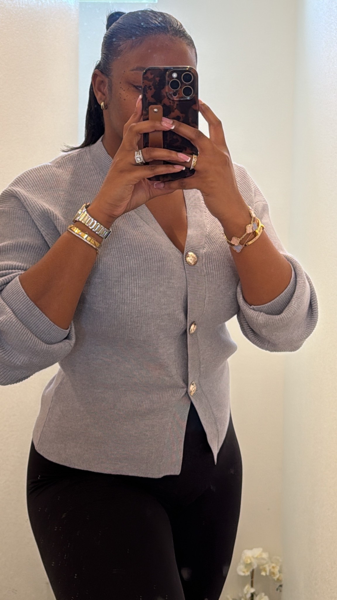 The cutest cardigan from Amazon! The quality is AMAZING 😍

#LTKSaleAlert #LTKgrwm #LTKWorkwear