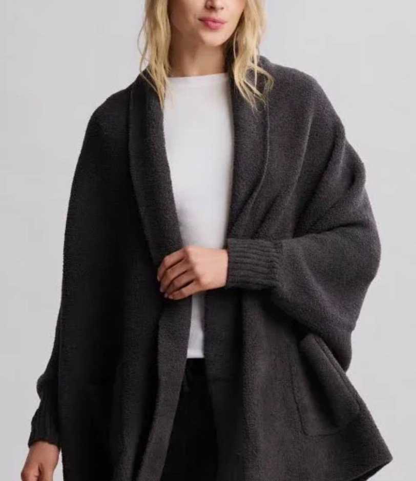 Barefoot dreams wrap is SO good!