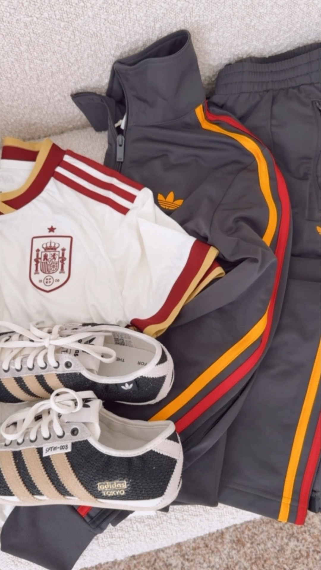Getting ready for the World Cup and found this amazing set to go along with my jersey! High quality athleisure can’t be beat!  @adidas #adidaspartner