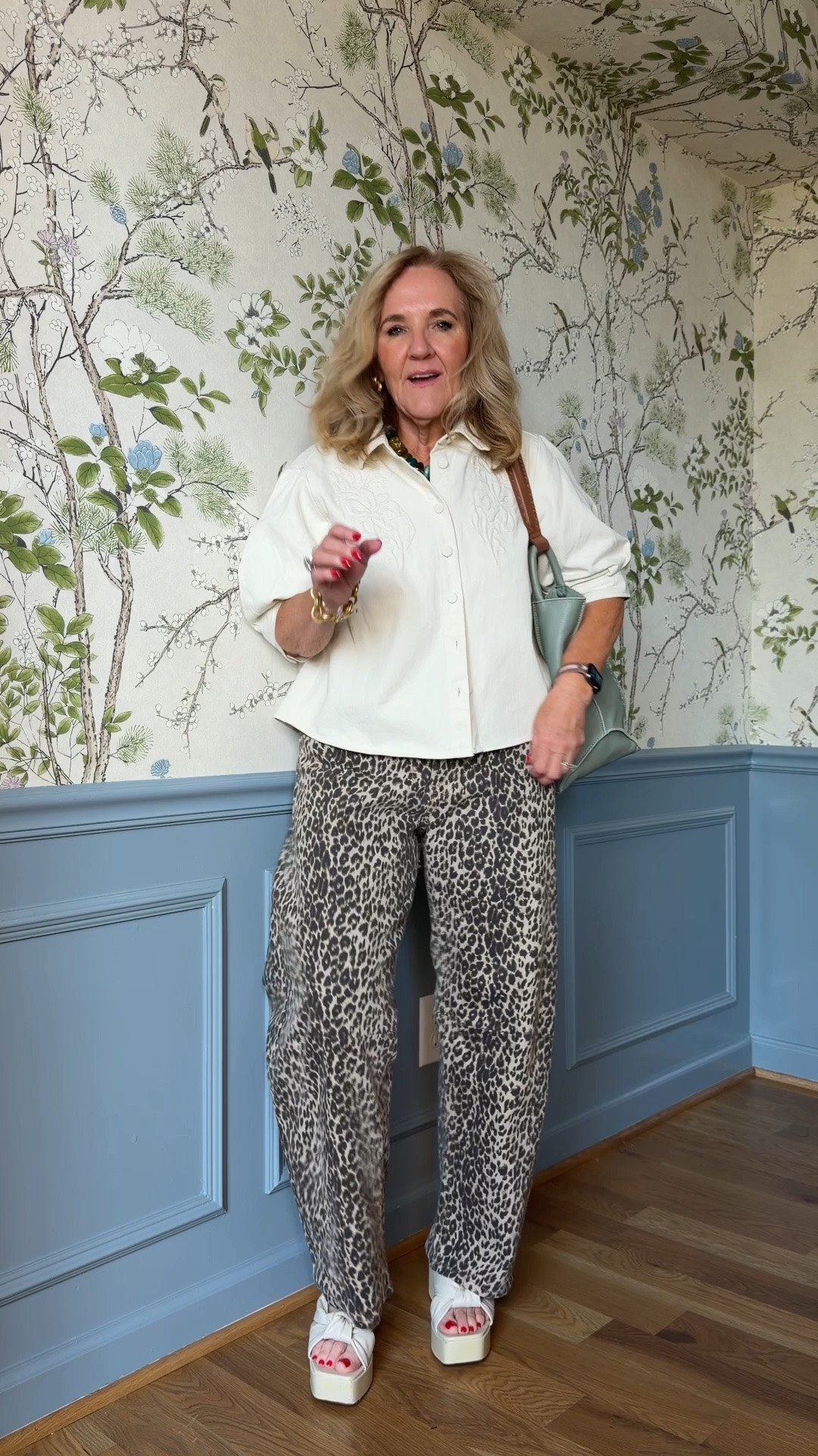 Top size medium 
Leopard barrel jeans size 29
15% off at Avara with code NANETTE15
I found a tote that’s a titch smaller than this as an option. 

Fall outfit fall transition wear now wear later

#LTKOver40 #LTKMidsize #LTKootd