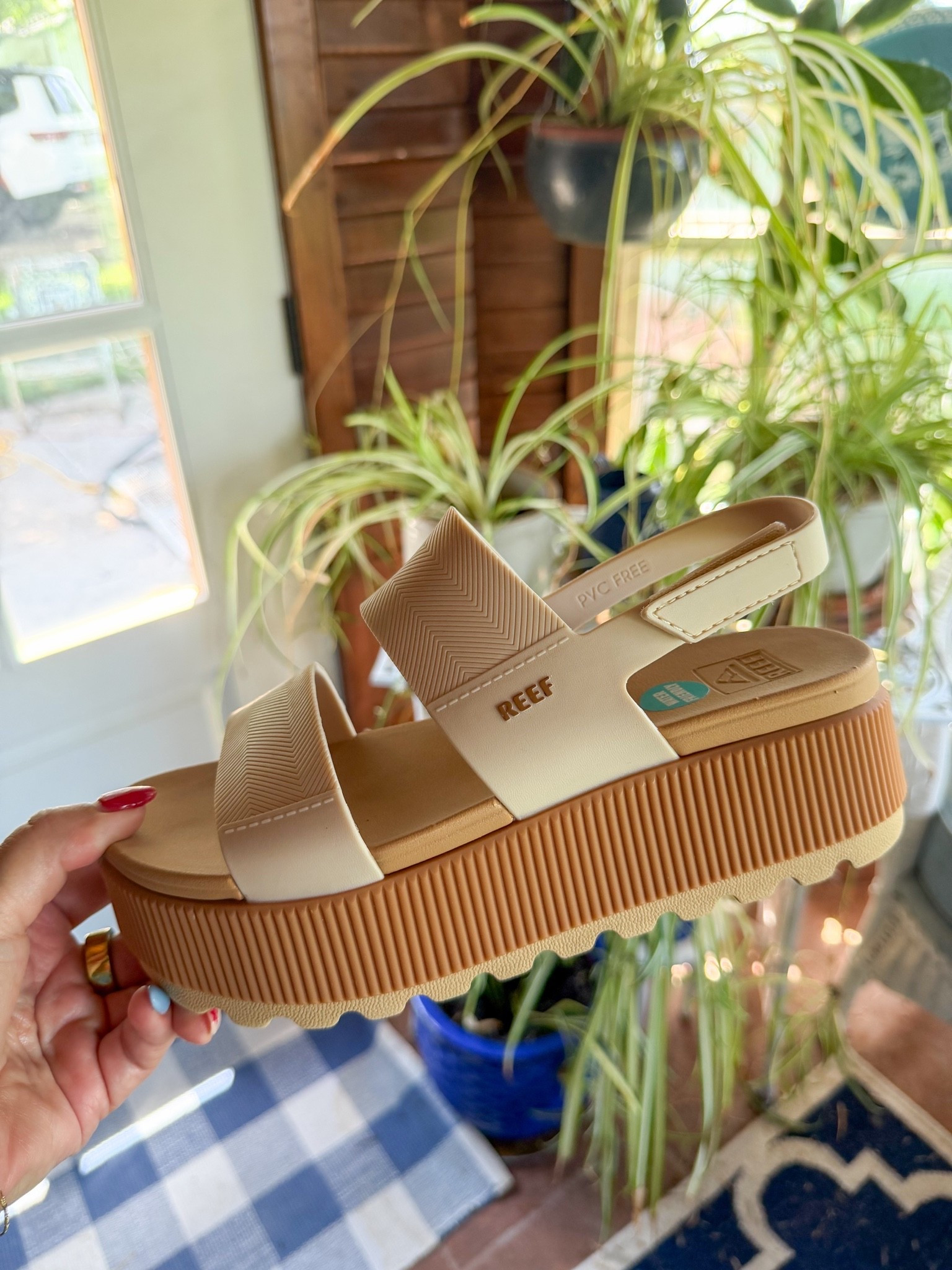 Reef
DSW
Shoes
Sandals
Waterproof
Comfortable 
Sale
Summer 
Travel
Casual

#LTKgrwm #LTKSaleAlert #LTKTravel