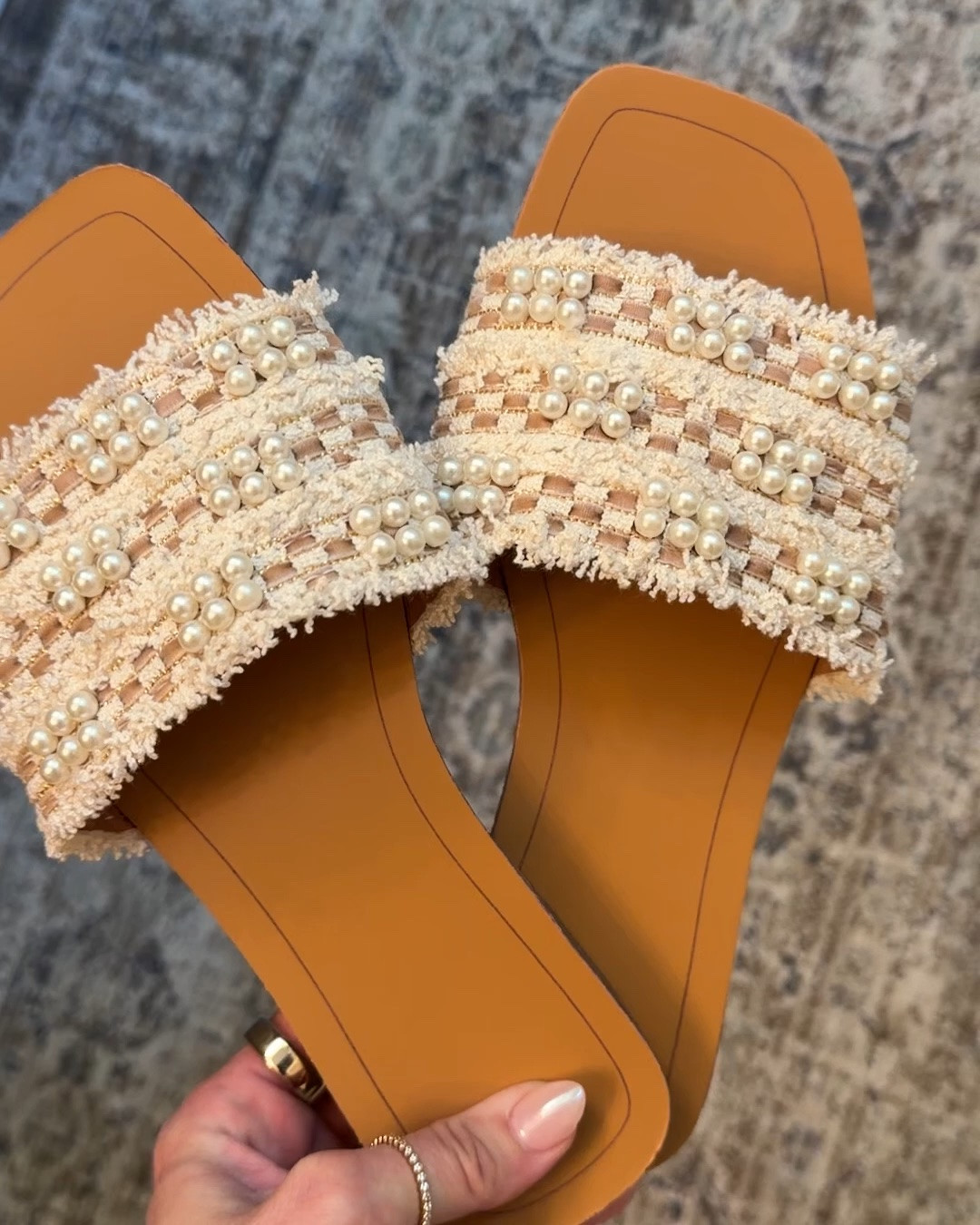 How cute are these sandals!? Perfect for summer and easy to dress up or down!

Sandals | Summer Shoes | Vacation 

Come Stay Awhile, Amanda Vernaci

#LTKootd #LTKPetite