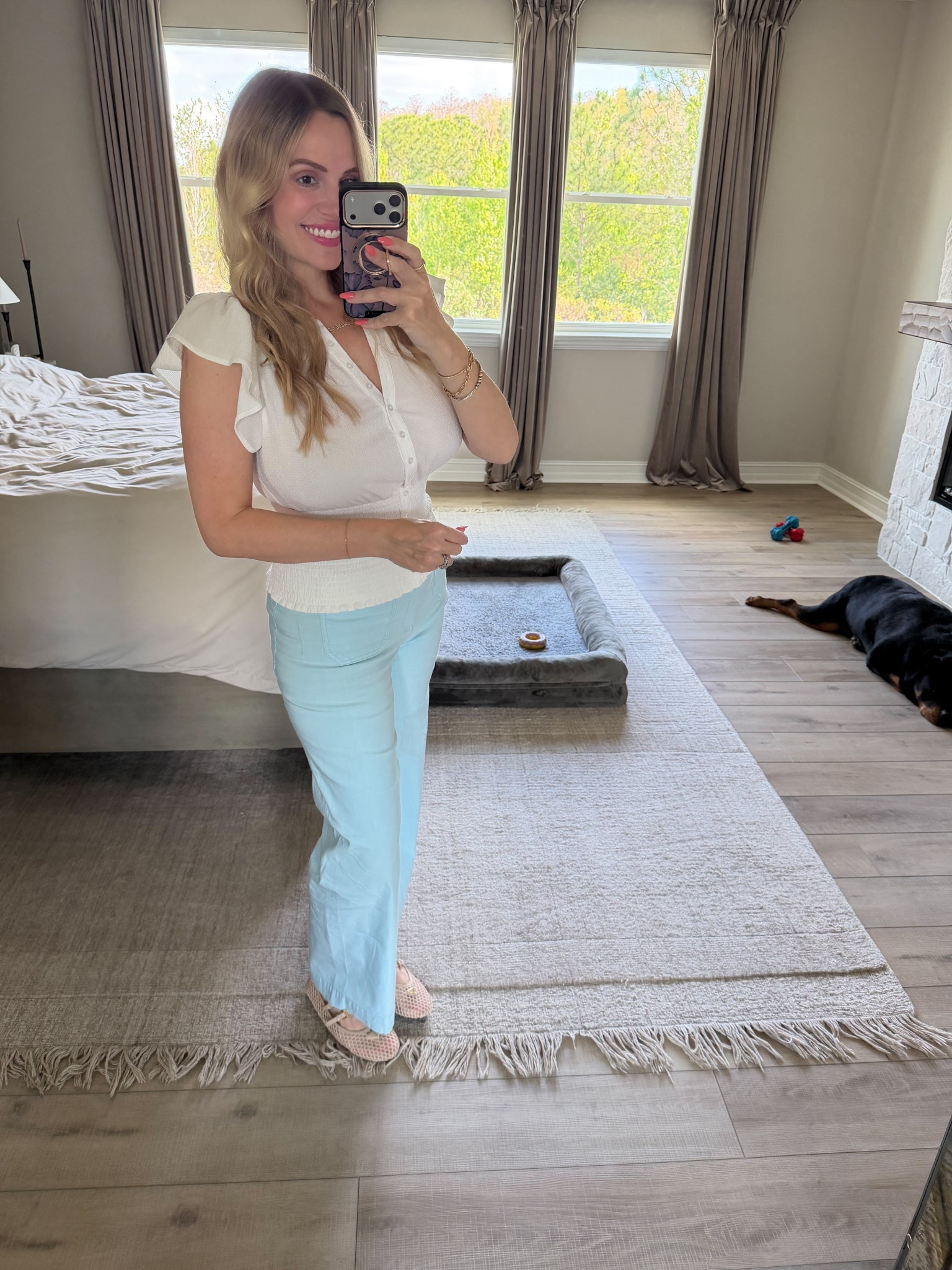 These pants are so good. I have them in several colors. Lightweight and so comfortable! ￼

#LTKootd