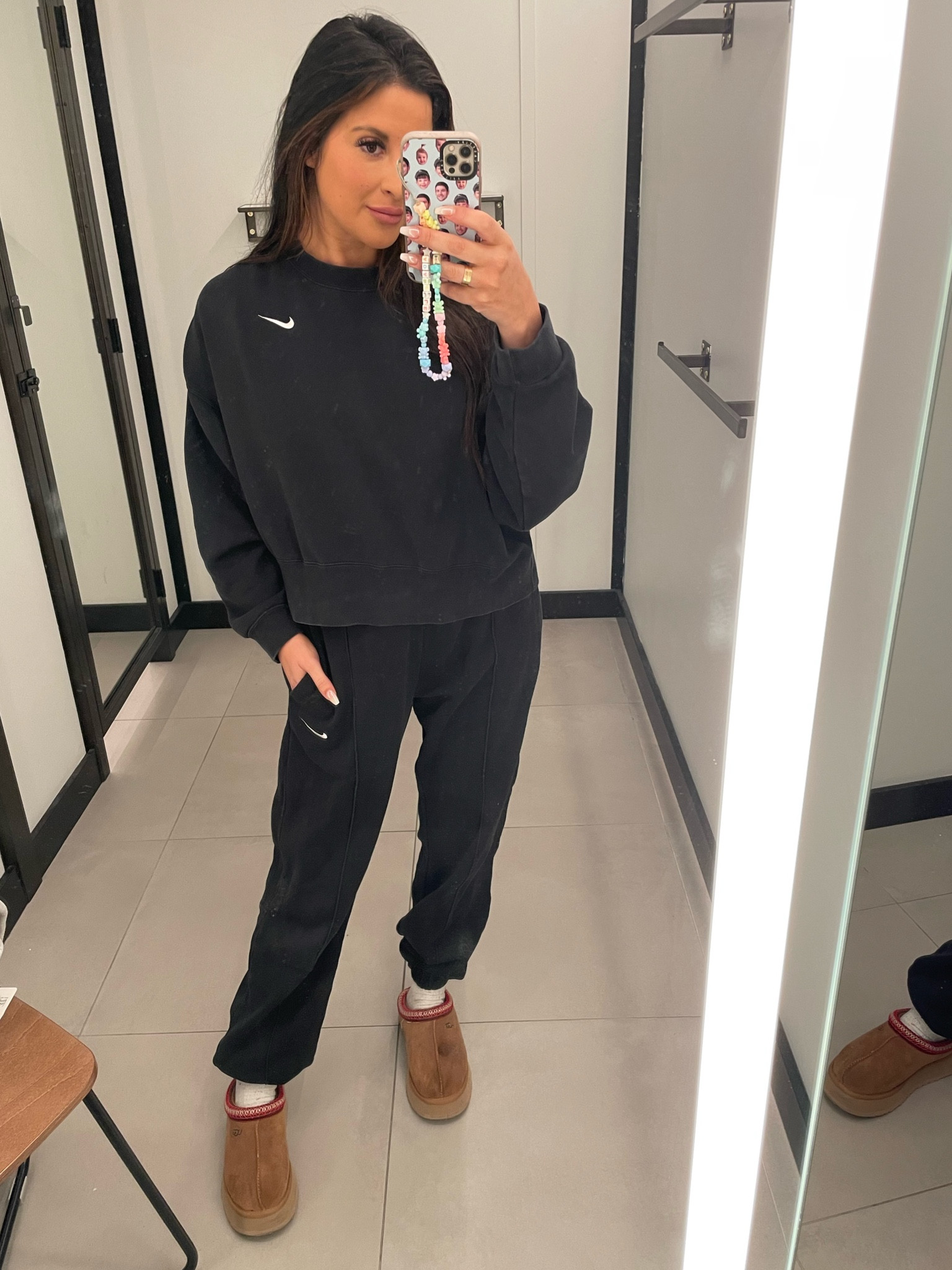 Nike sweatshirt sweatpants 


#LTKunder100 #LTKfit #LTKunder50