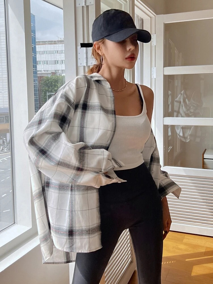 DAZY Casual Gevlochten Blouse Voorpand met Knoopjes | SHEIN