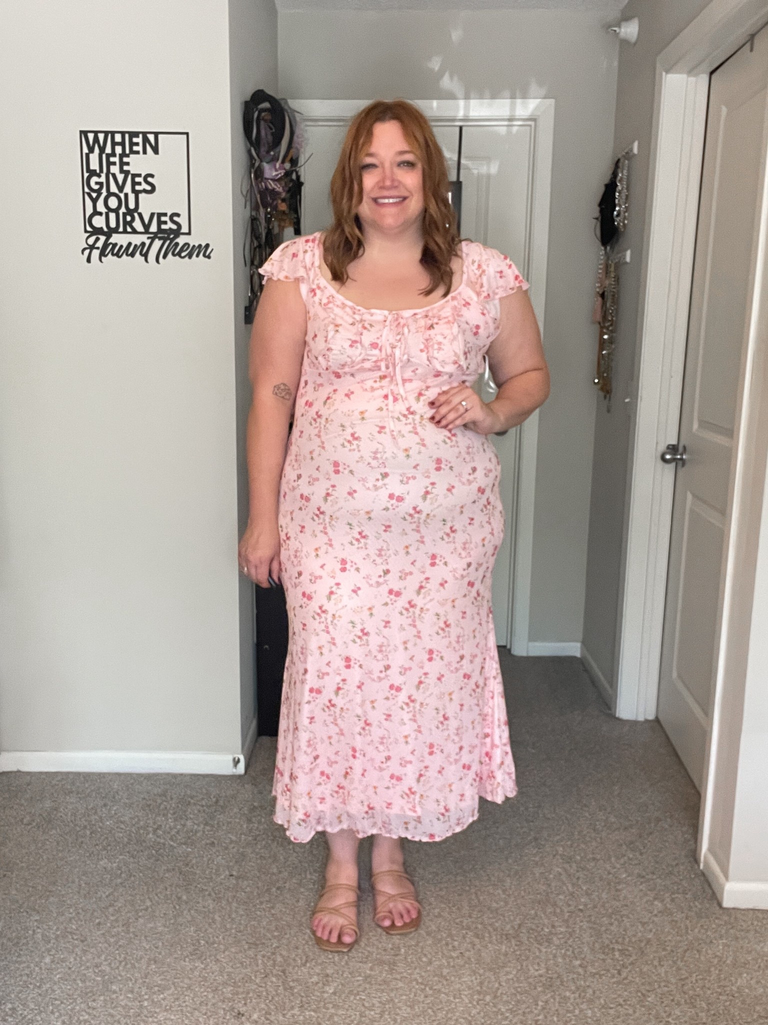 Strawberry summer dress

SC6tarajanestyle323 to save

#LTKFindsUnder50 #LTKMidsize #LTKPlusSize
