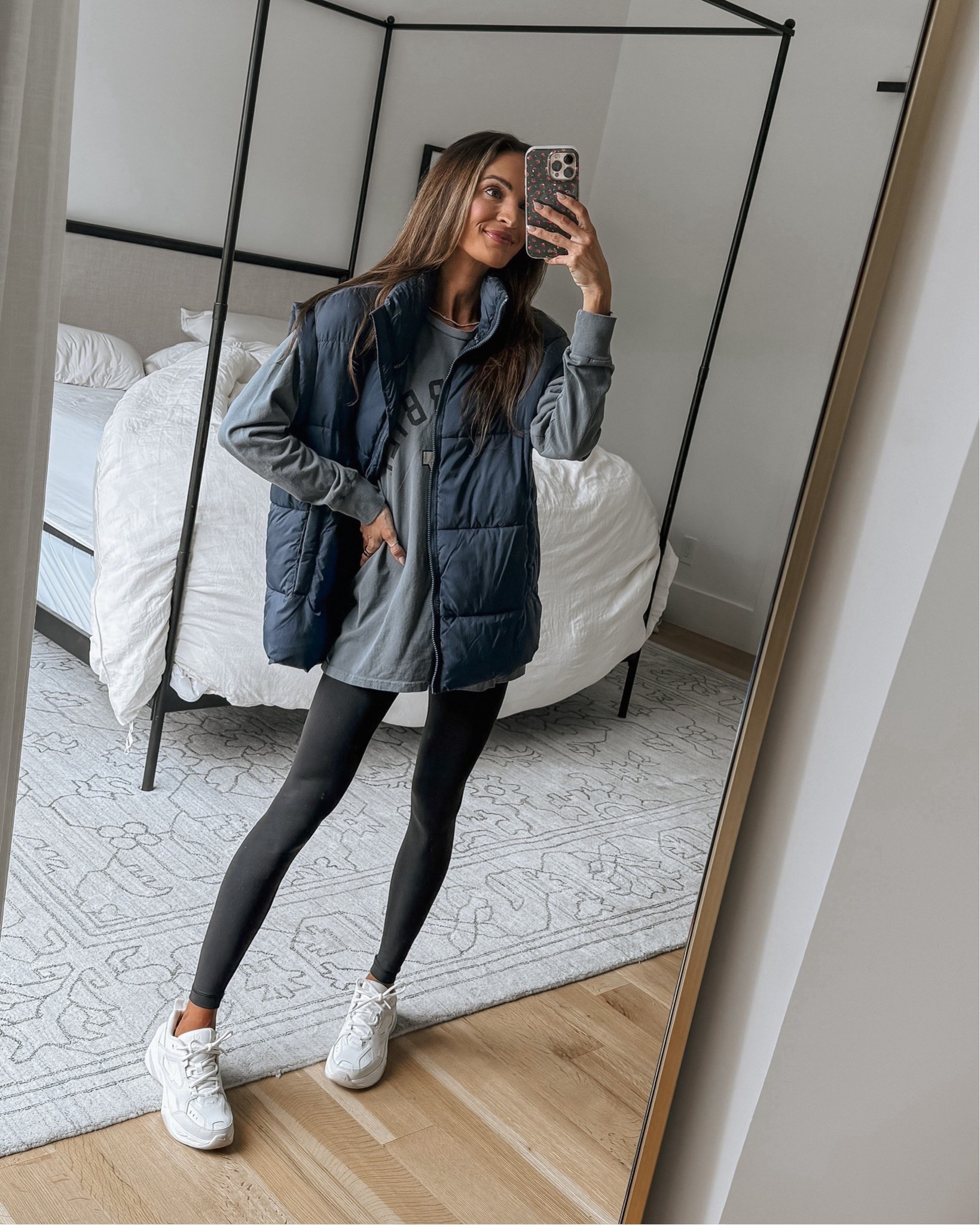 puffer vest + oversized tee up to 25% off today! 😍

#LTKSaleAlert