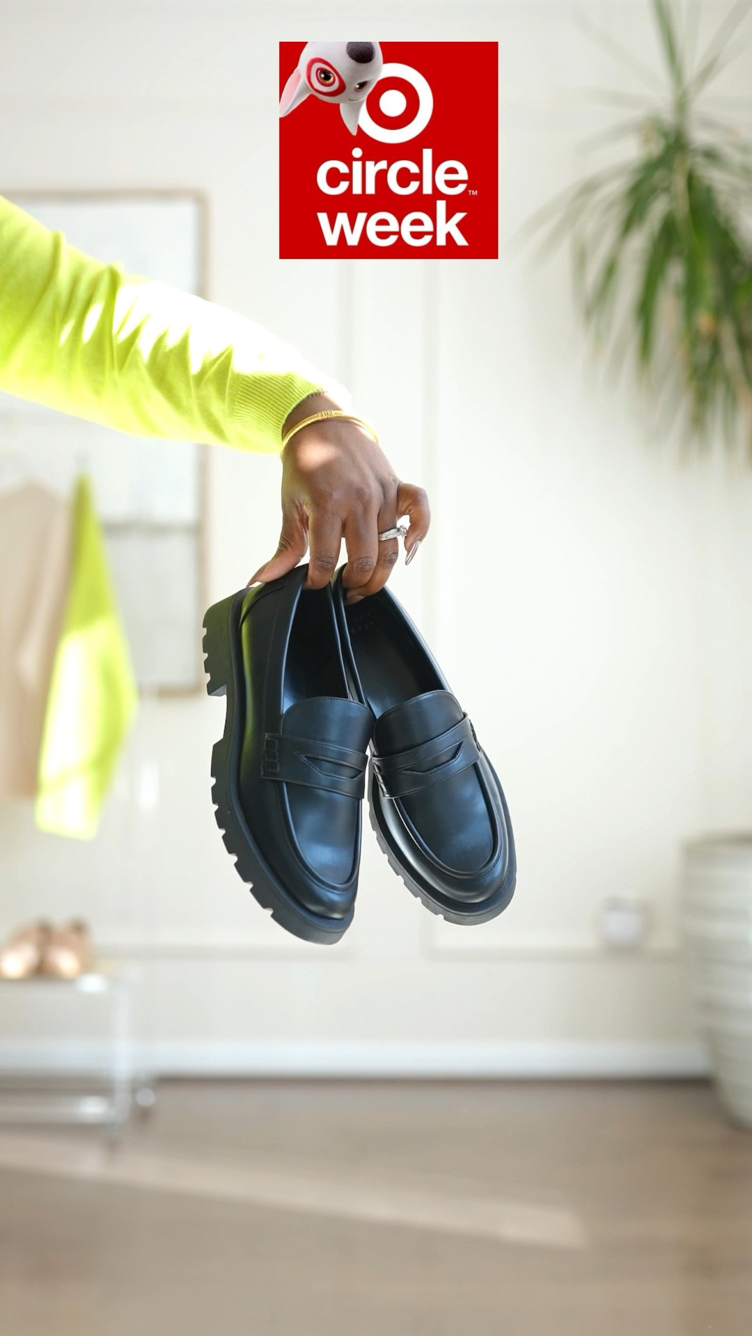 Loafers are such a huge trend for Fall . Black or Taupe ? I couldn’t decide so I got both :)Target Circle Week is live !!! 30% off shoes  Offer valid 10/1 - 10/7 fall shoes , fall style , fall fashion finds , women’s shoes , loafers @Target  #Targetcircleweek #TargetPartner #Target #TargetStyle #TargetCircle #AD @TargetStyle 

#LTKSeasonal #LTKshoecrush #LTKsalealert