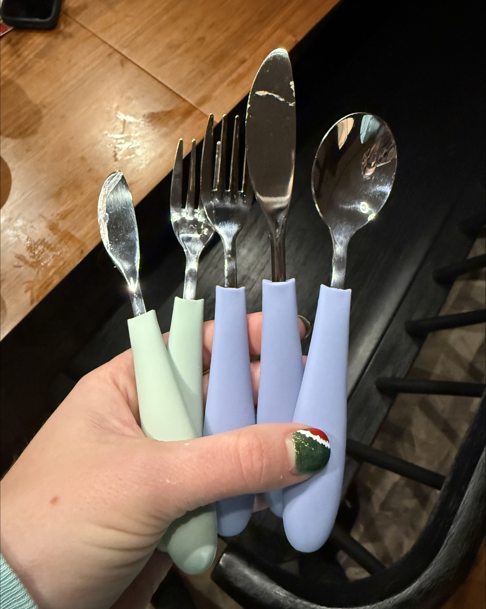 It was finally time to upgrade babe from plastic (I’ve waited toooo long) but I found this super cute brand thanks to my cousin and I love the quality of these pieces and they are the perfect size for her! Did a cutlery set, bowl set, stainless cups, and glass water bottles! 

#LTKFindsUnder50 #LTKKids #LTKHome