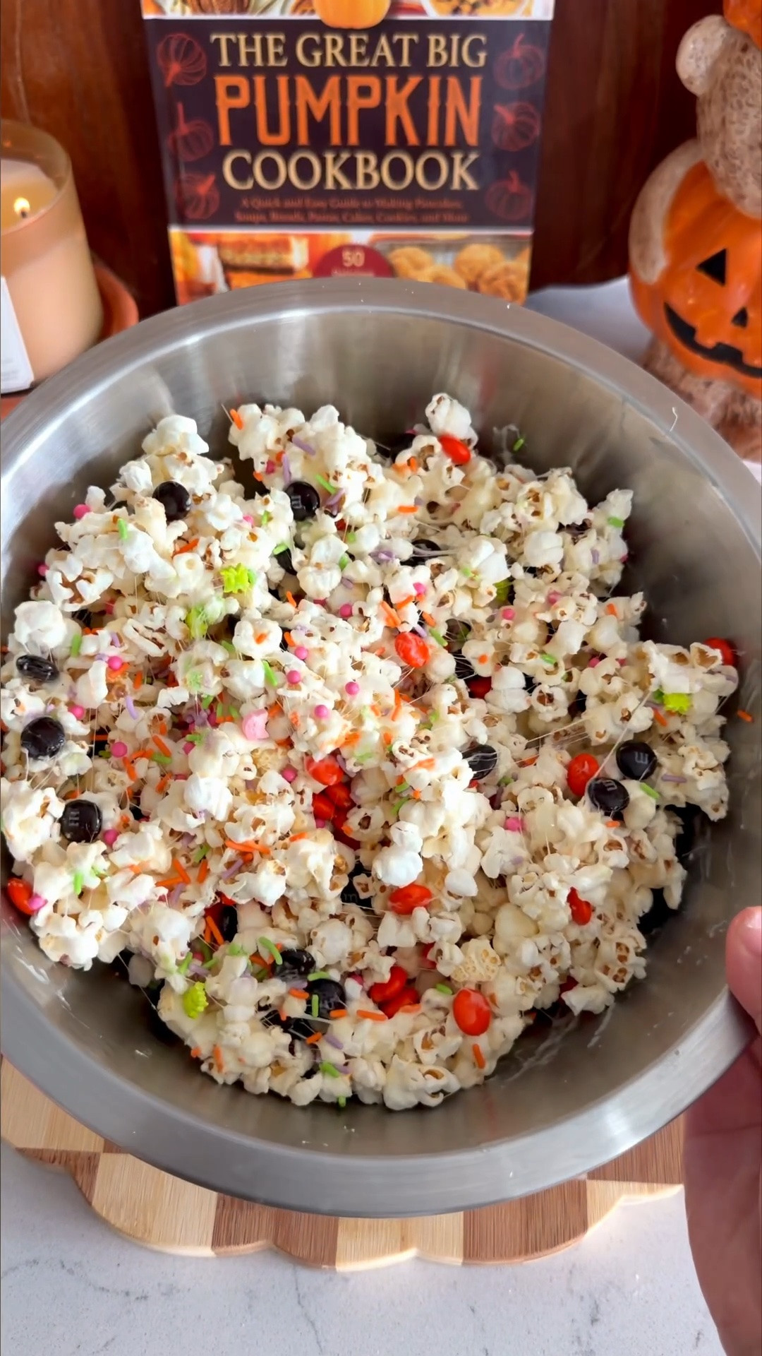 Easy spooky marshmallow popcorn👻🍿 fun for a movie night🎬

What you need:
Bag of popcorn
1 stick melted butter
Sprinkles
M&Ms
Bag of marshmallows 

Make sure to save for later!

Comment “POP” and I'll send you a 🔗✨

#recipe #halloween #popcorn