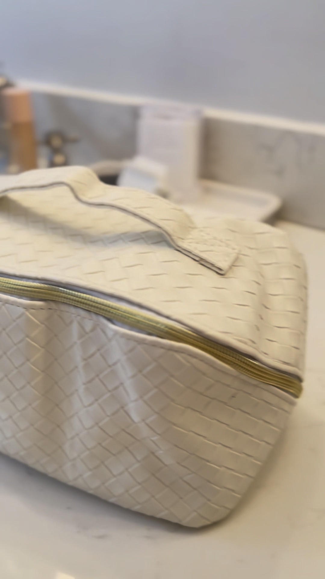 Had to share this great Amazon find. I love the look, and the style! So roomy and perfect to throw in my tote bag! You can shop by going to my link in bio! #amazonfinds #amazonmusthaves #amazonprime #mommusthaves #momlife #mommusthave #makeupbag #cosmeticbag #momonthego #beautyfavorites #spring #travel

#LTKtravel #LTKSeasonal #LTKFind