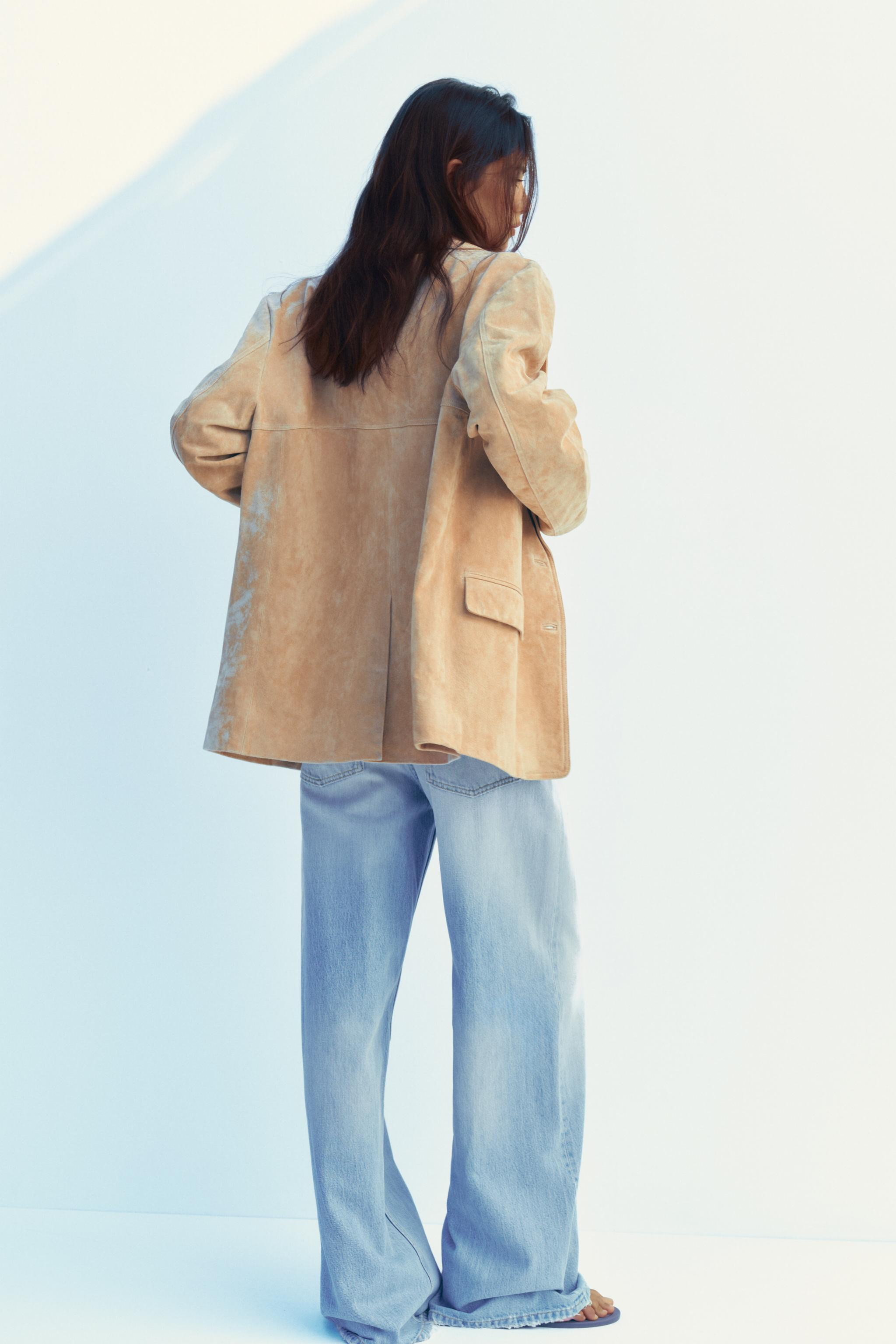 100% SUEDE LEATHER BLAZER149.00 GBPBeige | 4341/824/710Put it in your basketAddBlazer made of 100... | Zara UK