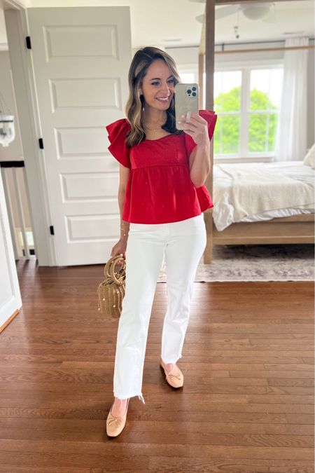 Love this old navy top! It is sold out in red in petite unfortunately but there are other color options available! 

Top: petite xs 
Jeans: 24 extra short 
Shoes: tts 

#LTKSeasonal #LTKstyletip