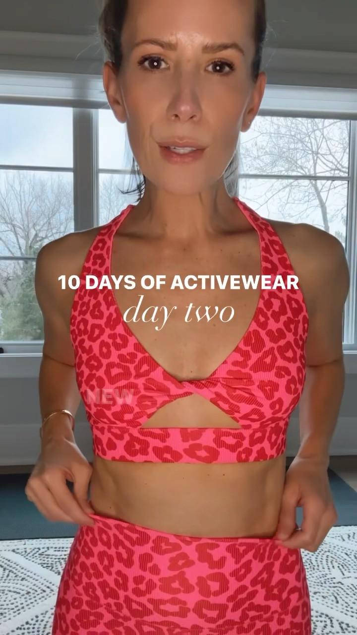 10 days of activewear | D A Y two ✨ This new workout set is totally Peg Bundy meets Peloton instructor and I’m here for it 😬💪🏻 comment for the links or shop it all at the link in my bio! 🖤 #fitmomstrongmom #strongmoms #workoutgoals #workoutgear #activewearbrand #strongmama #fitmamas #fitmamalife

#LTKstyletip #LTKFind #LTKfit