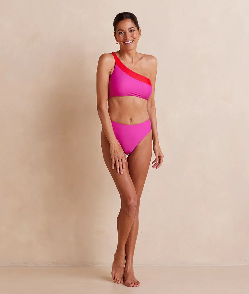 The Sidestroke Bikini Top 
            | 
              
              
                $50
     ... | SummerSalt