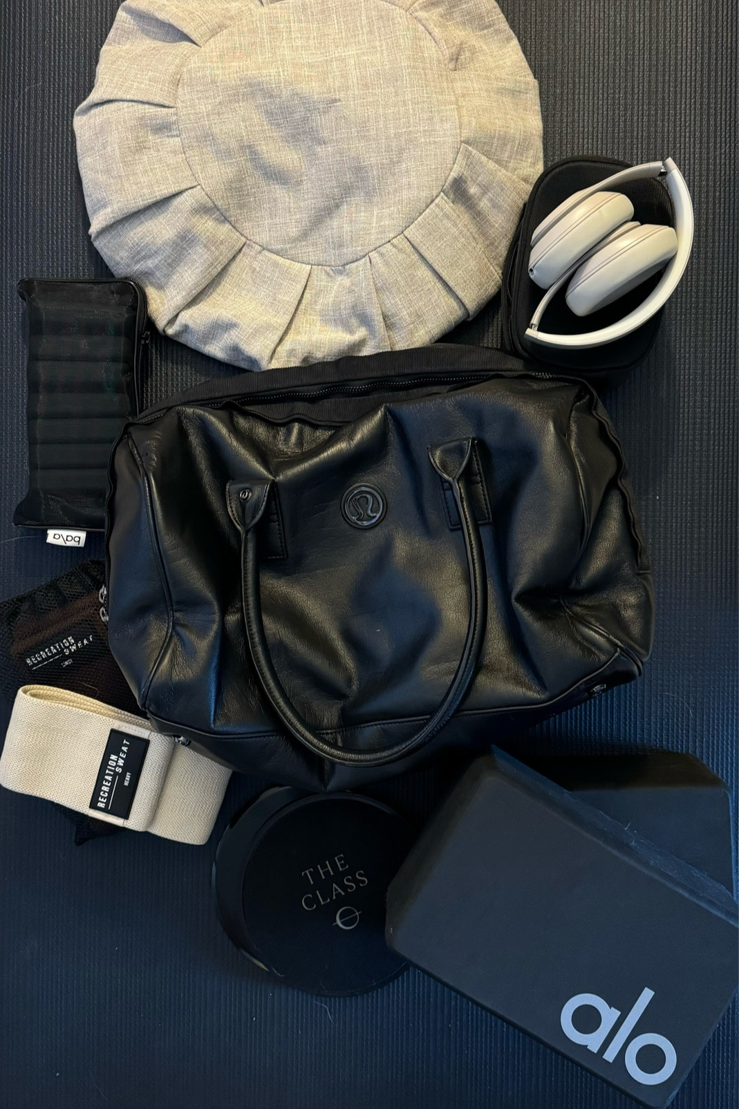 What's in my gym bag: travel editionn

#LTKTravel #LTKActive #LTKFitness